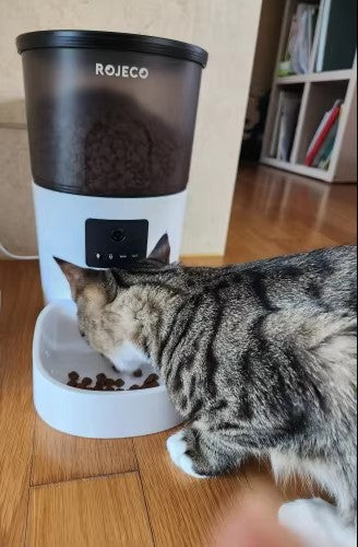 Automatic Pet Feeder With Camera and Voice Recorder